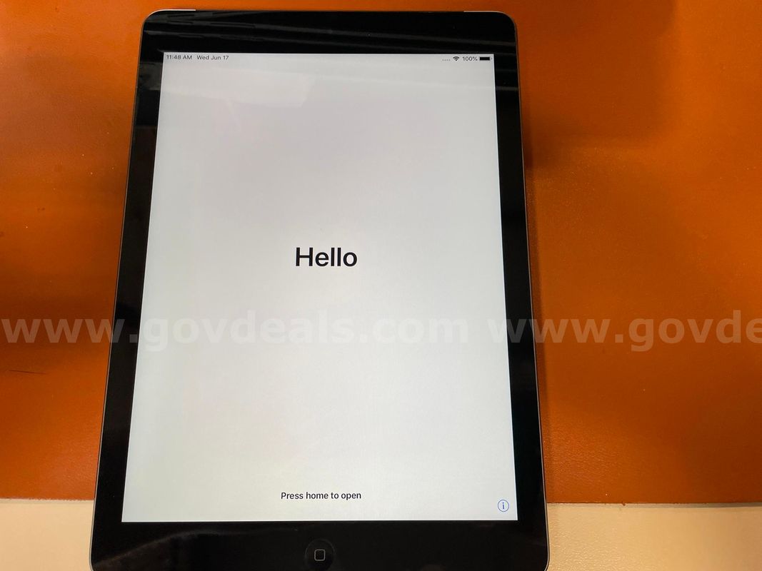 iPad Air 1st Gen | Black | 16GB | Cellular (ID# 46315) (D-Case) (NoUPC) ($10)