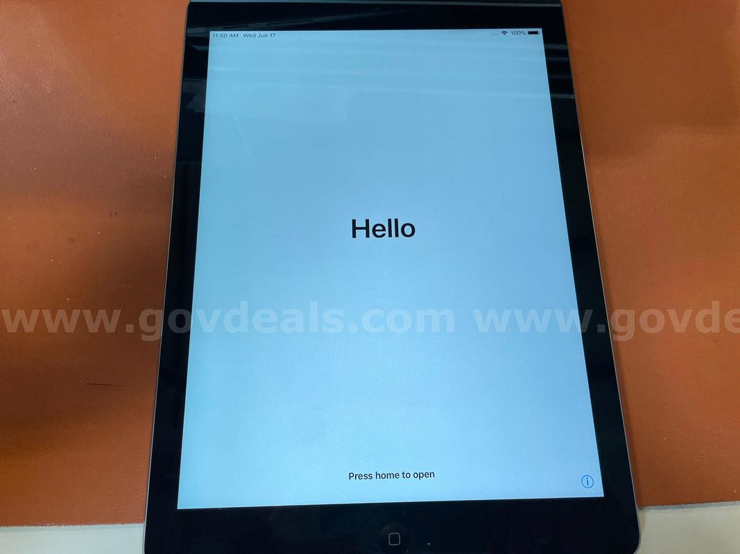 iPad Air 1st Gen | Black | 16GB | Cellular (ID# 46316) (D-Case) (NoUPC) ($10)