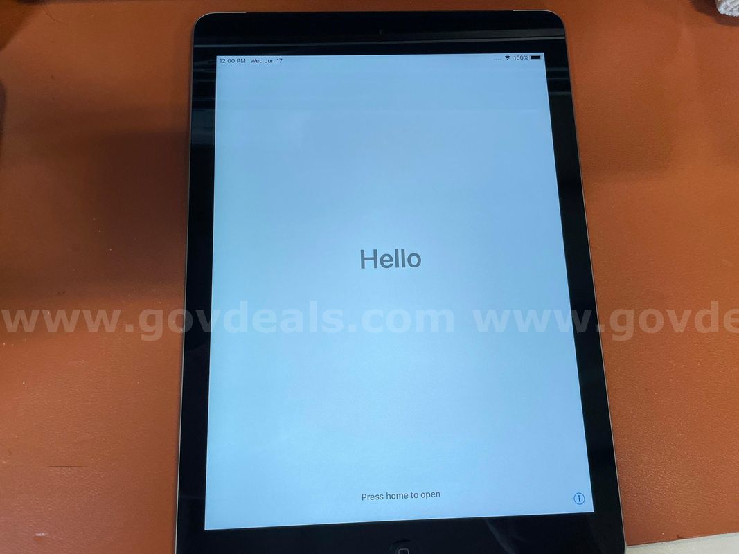 iPad Air 1st Gen | Black | 16GB | Cellular (ID# 46320) (D-Case) (NoUPC) ($10)