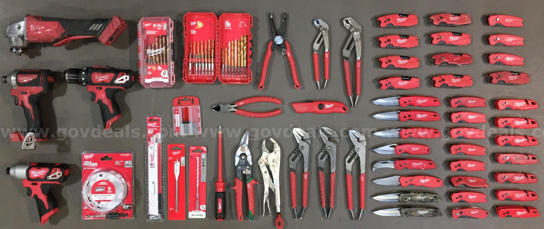 Milwaukee Power Tool & Accessories Lot (ID# 46372) (TSA #4) (NO UPC) (10)