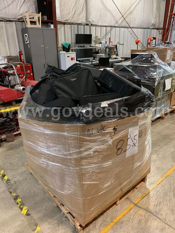Pallet of LCD Projectors (ID #46532) (I03-2L) (No UPC)
