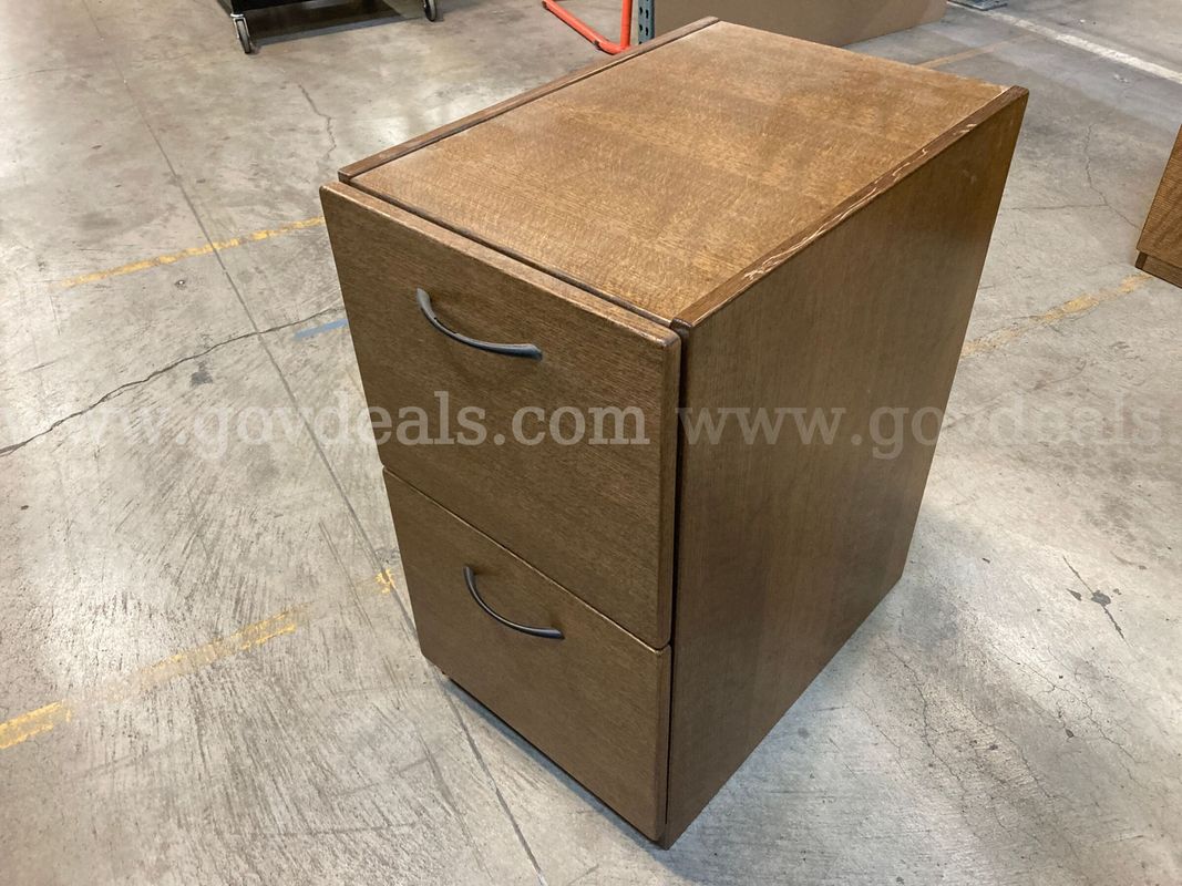 2 Drawer Wood File Cabinet, single wide (ID #46580) (G11-1L) (NO UPC)