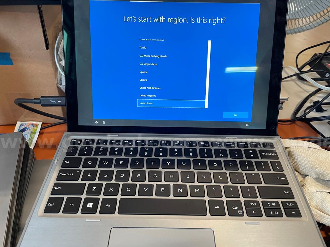Dell Latitude 7210 2-in-1 | Windows 10 Installer Ready! (ID# 46592) (D-Case) (No UPC) ($10)