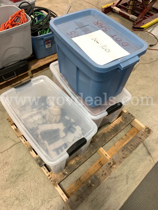 Pallet of Assorted Work Gloves (ID# 46715) (J06-2L) (26-1465-25) 405