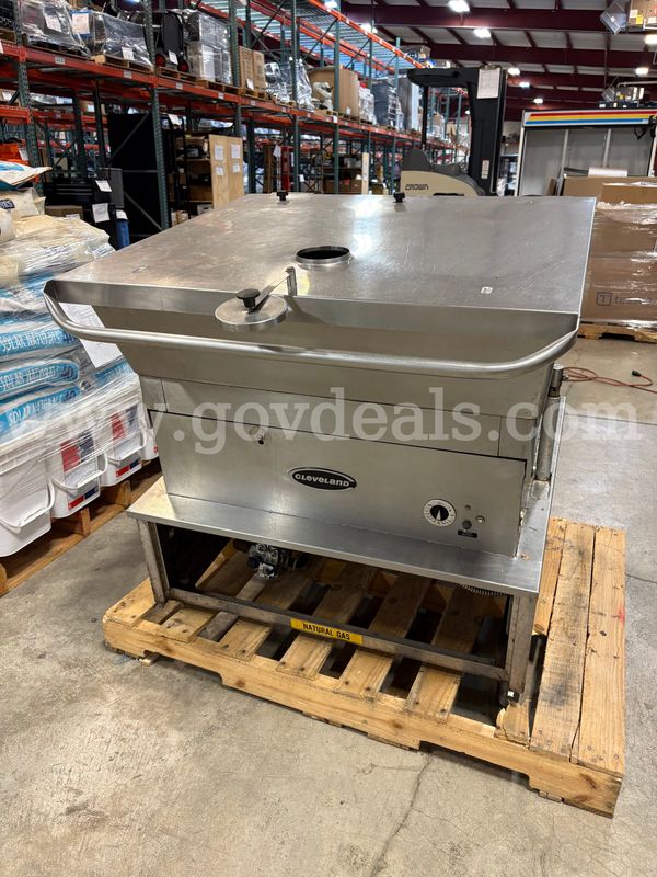Cleveland Natural Gas Tilt Skillet (ID# 46765) (I07-1L) (No UPC)