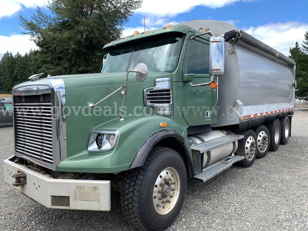 2011 Freightliner Coronado 122 Convex Body Dump Truck w/ STS Tarp (ID# 46786) (TCO) (26-1825) 11700