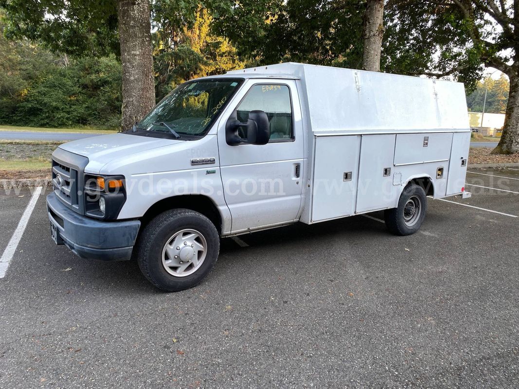 2013 Ford Econoline E350 Utility Box Van (ID #46795) (FTL) (26-2047 ) 11700
