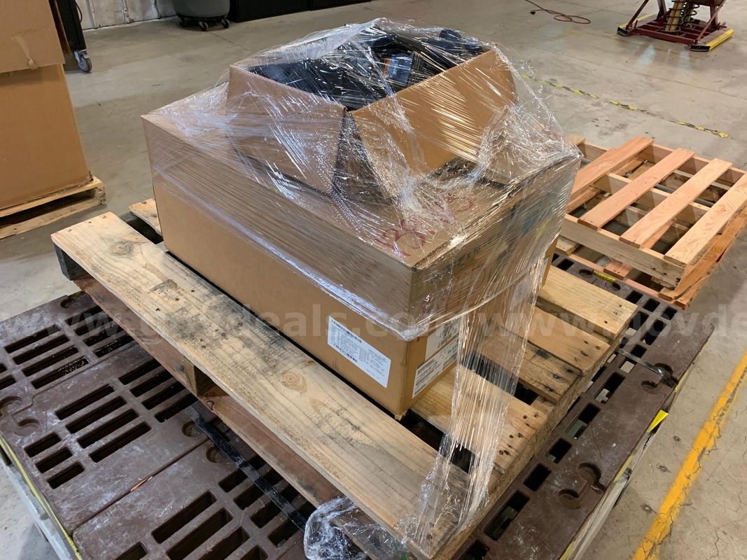 Pallet of Mobile Radio Equipment (ID #46813) (H13-2R) (26-0641-32) 225