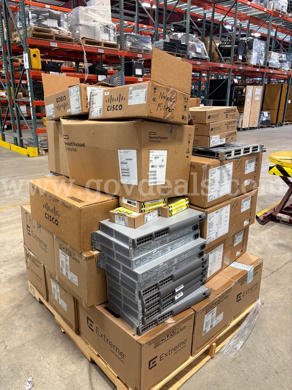 Mixed Server/Network Equipment | 1 PLT (ID# 46855) (H06-2R) (26-1637-1) 235