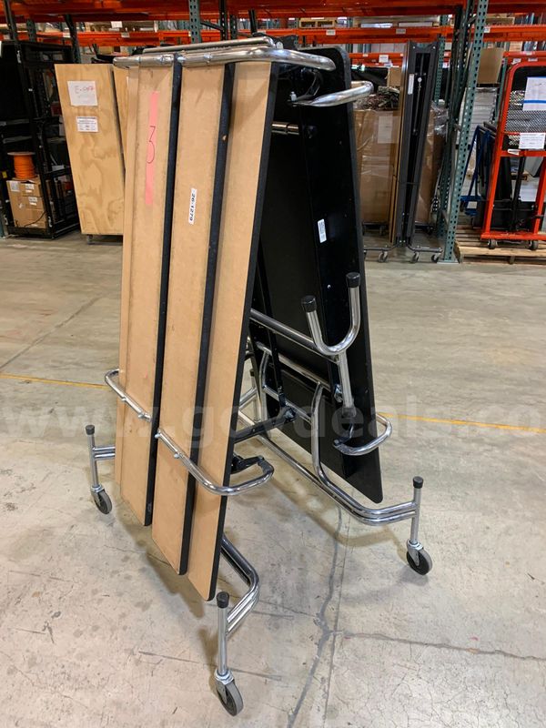 Folding Table With Seating (ID #46868) (I6-1L) (26-1279-2) 35405