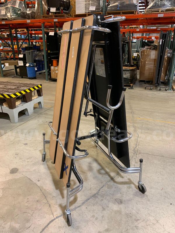 Folding Table With Seating (ID #46869) (H7-1L) (26-1279-2) 35405