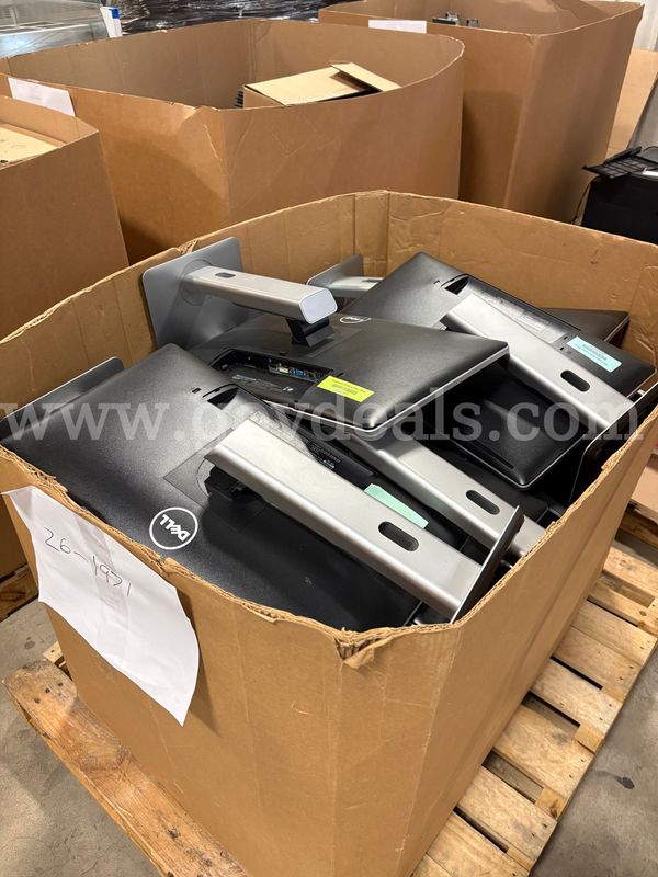 Assorted Dell Monitors | 1 PLT (ID# 46898) (J13-1L) (26-1971-1) 095