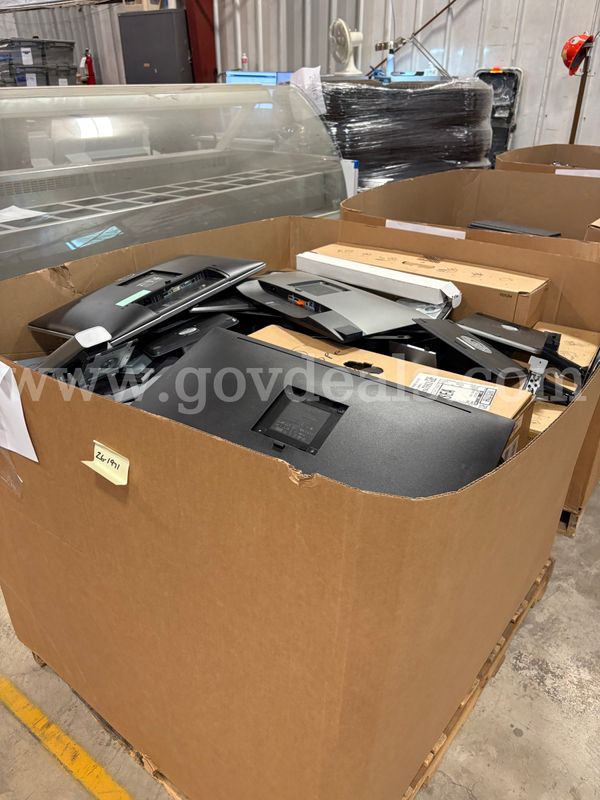 Assorted Monitors | Dell, AOC, ASUS | 1 PLT (ID# 46901) (H04-2L) (26-1971-2) 095