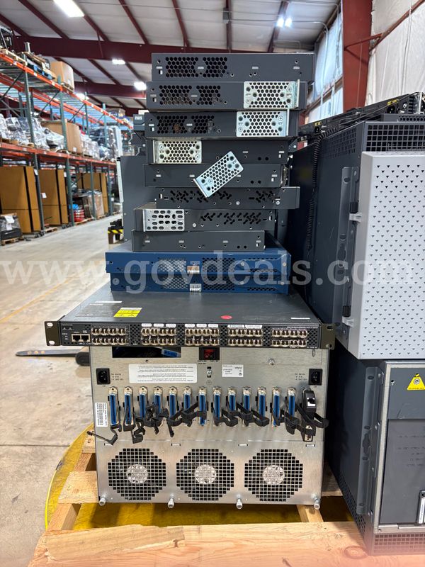 Mixed Networking/Server Equipment | Avaya, Cisco & More! | 1 PLT (ID# 46908) (I11-2L) (26-1941-37) 405