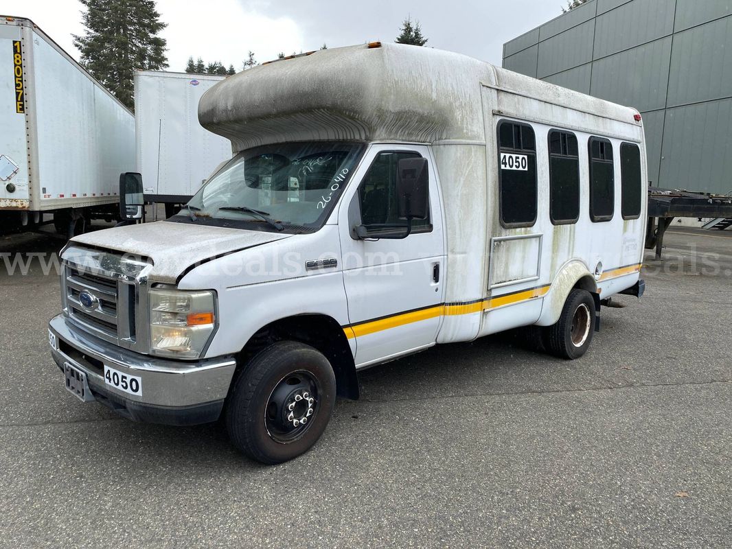 2008 Ford Econoline E350 12 Passenger Wheelchair Lift Bus (ID #46912) (PRT) (26-0410) 11700