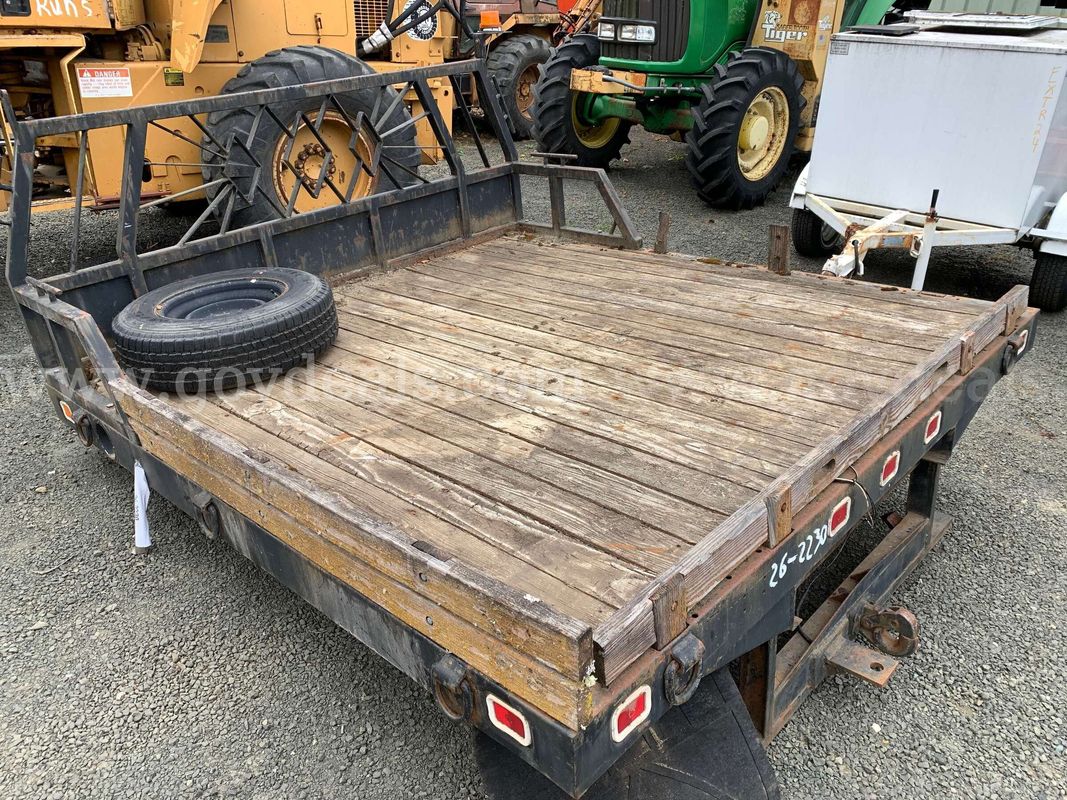 Knapheide 8ft Truck Flatbed (ID# 46916) (GVL) (26-2230-2) 310+