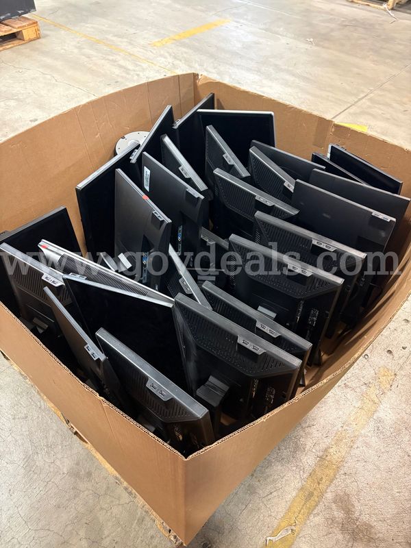 Assorted Dell Monitors Lot | 1 PLT (ID# 46926) (G05-2R) (26-0998-86) 310