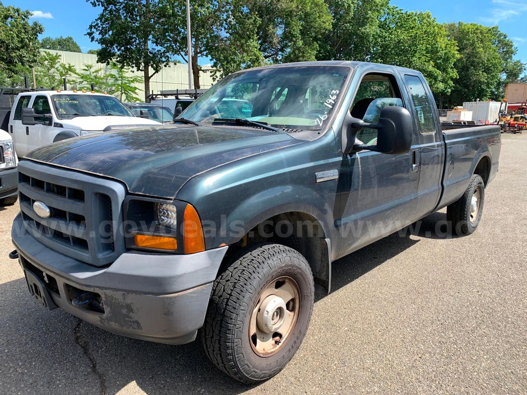 2006 Ford F-250 SD XL SuperCab 4WD Truck (ID#46952) (OEF) (26-1963) 477