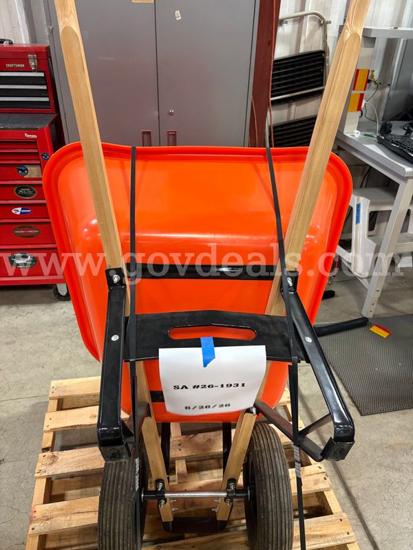 Orange Plastic Wheel Burrow (ID#46957) (H10-2L) (26-1931-15) 300