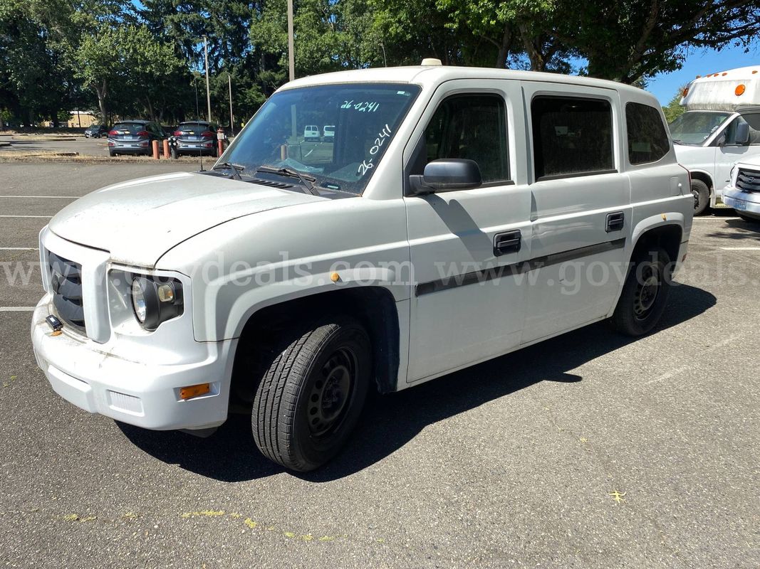 2015 Mobility Ventures MV-1 Wheelchair-Accessible Van**Tow Away** (ID #46978) (PRT) (26-0241) 11700