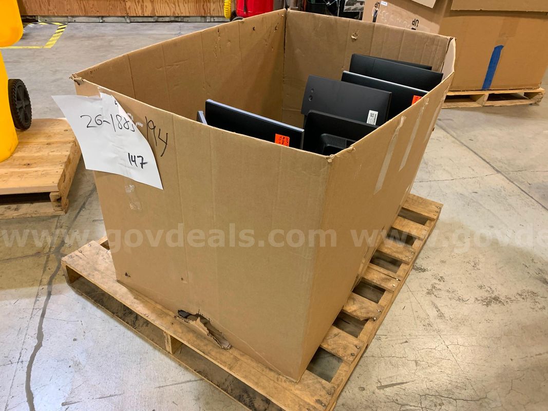 Pallet of Monitors (ID #46985) (J7-3R) (26-1883-2) 303
