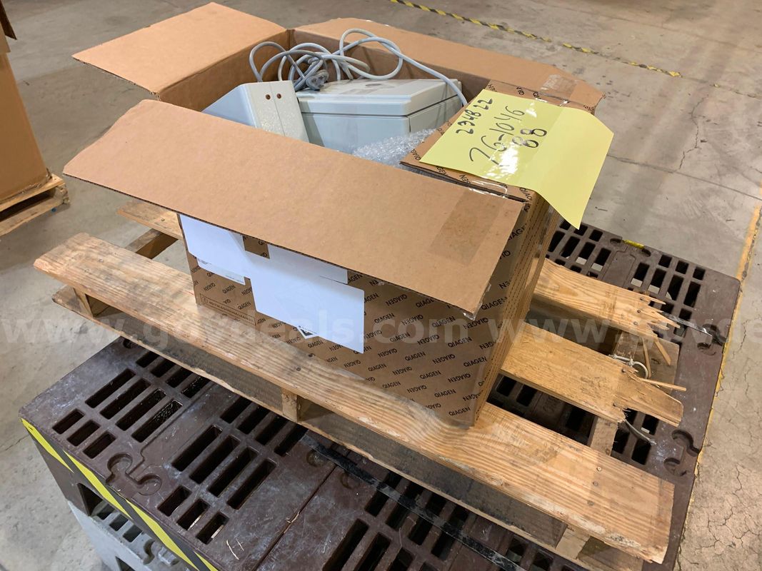 Pallet of Lab Equipment (ID #46992) (J9-3R) (26-1046-38) 225