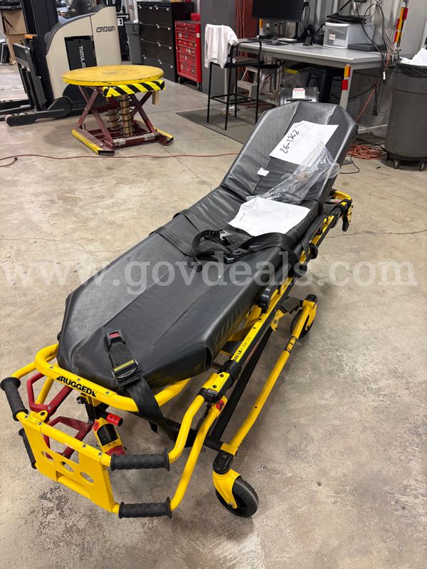 Stryker MX-PRO R3 Power-PRO XT Powered Ambulance Stretcher (ID# 47012) (Center F13-2L) (26-1862-13) 310