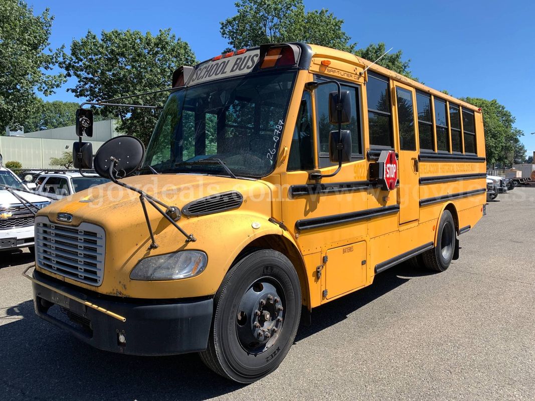 2013 Freightliner B2 Bus Chassis | 26' School Bus - 48 Passenger (ID# 47016) (E09) (26-0787) 35071