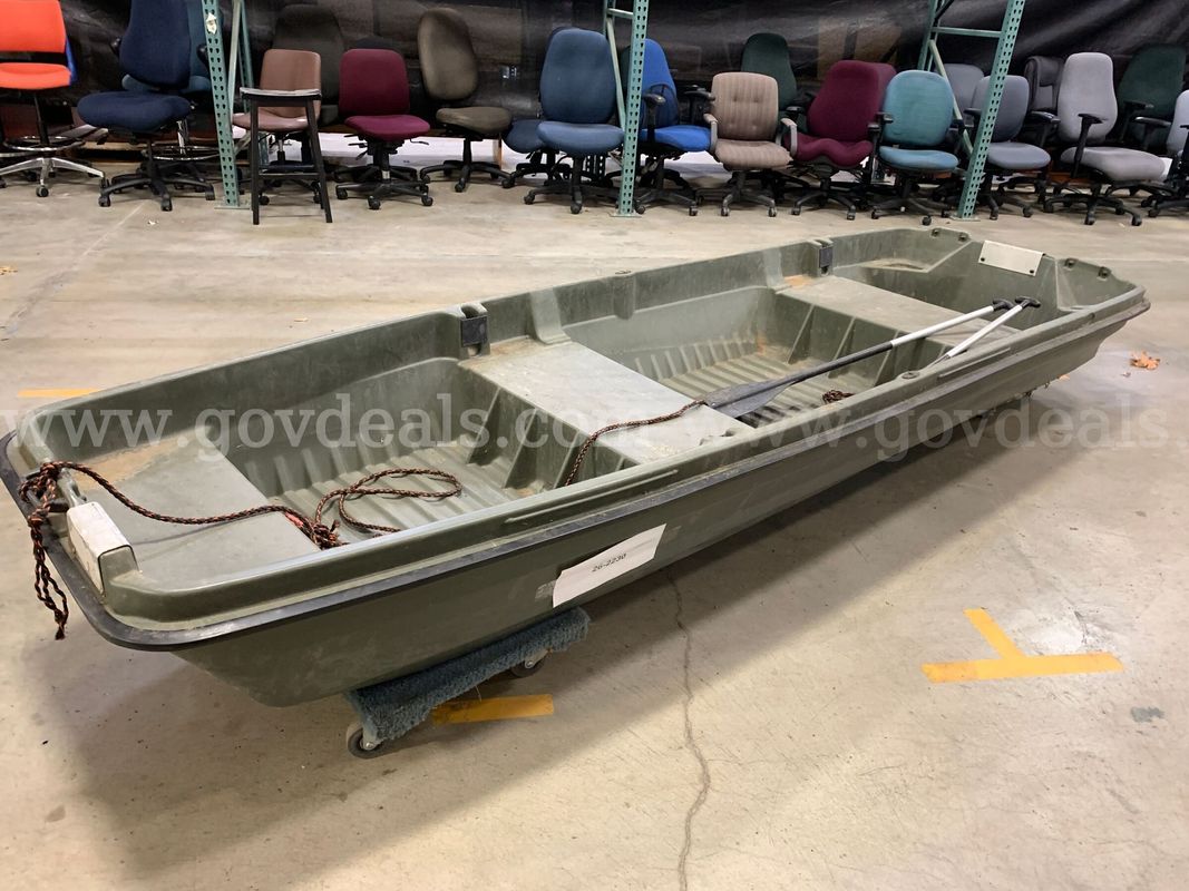 2007 Pelican Intruder 12ft Poly Boat (ID# 47023) (WHSE) (26-2230-1) 310