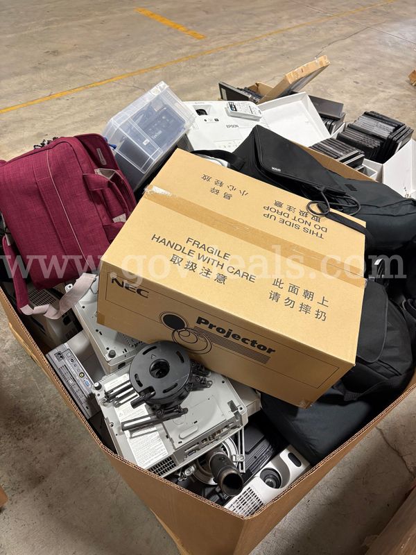 Lot of Assorted Projectors | Epson, ViewSonic, Optoma, Hitachi | 1 PLT (ID# 47035) (G06-1R) (No UPC)