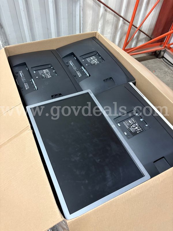 Assorted Monitors Lot | HP & More! | 1 PLT (ID# 47051) (F02-2L) (26-2055-3) 350