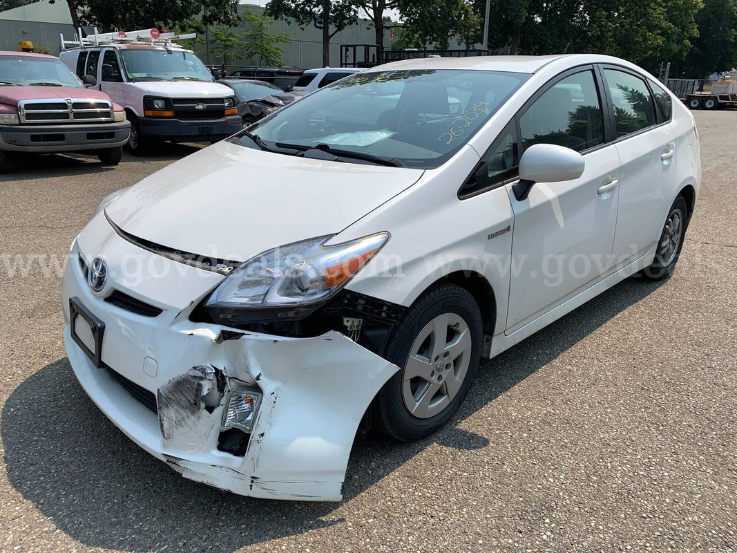 2010 Toyota Prius II Hybrid Hatchback *Tow-Away* (ID# 47061) (EF3) (26-2039) 11700