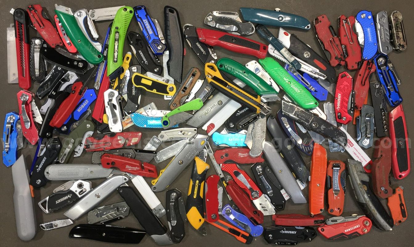 Mixed Lot of Utility Knives ~100 Units (ID# 47074) (TSA #4) (NO UPC) (10)