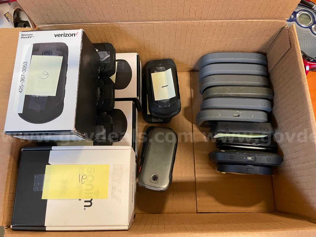 Lot of ct.22 Flip Phones and MiFis (ID# 47080) (H01-3L) (26-2070-1) 405