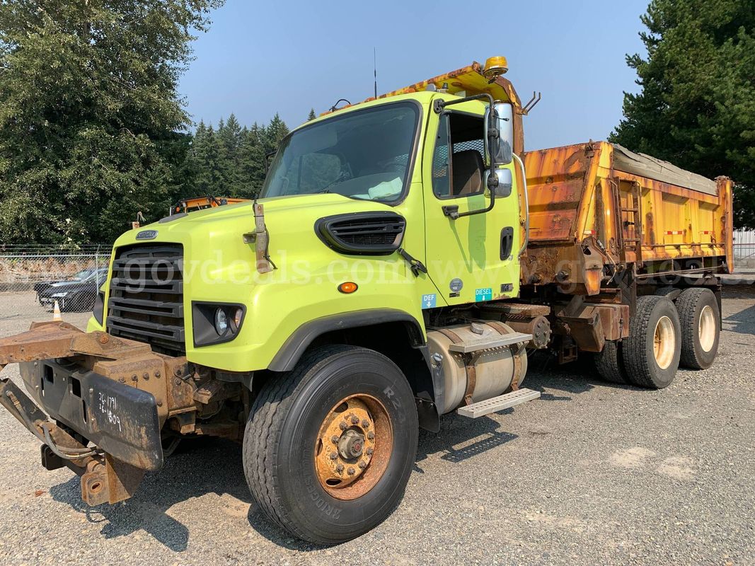 2015 Freightliner 114SD Dump Truck *Tow-Away* (ID# 47090) (TCO) (26-1791) 405