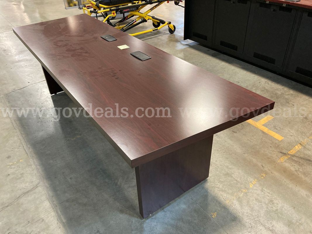 Conference Table, 8'4" wide (ID #47091) (Center 1) (NO UPC)