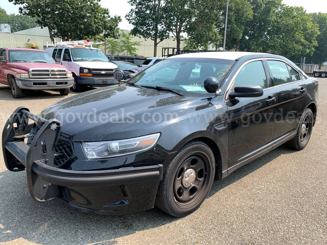 2015 Ford Taurus AWD Police Interceptor Sedan (ID# 47109) (W27) (26-2301) 11700