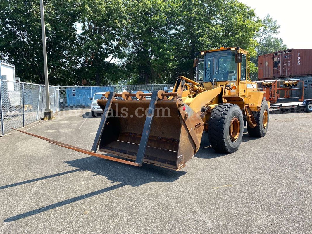 2000 Hyundai HL 740XTD-3 4WD Loader w/Forks (ID #47113) (BullPen) (26-1249) 405