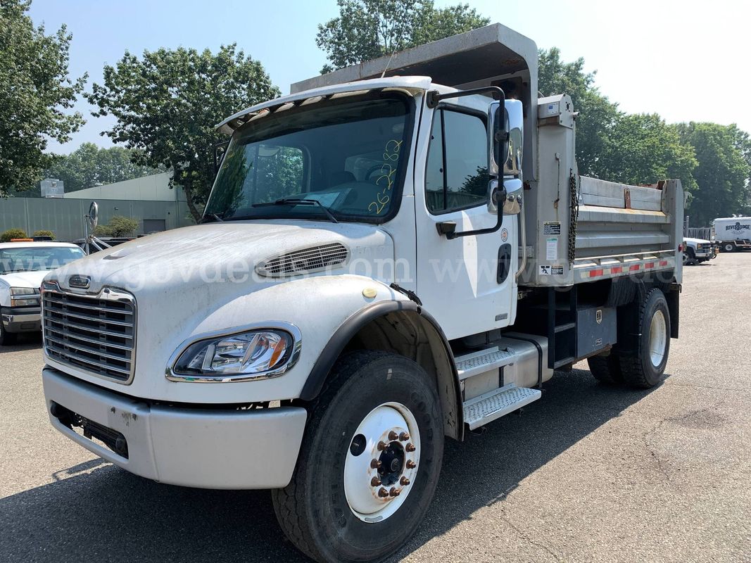 2004 Freightliner M2 106 Dump Truck (ID# 47121) (E11) (26-2282) 11700