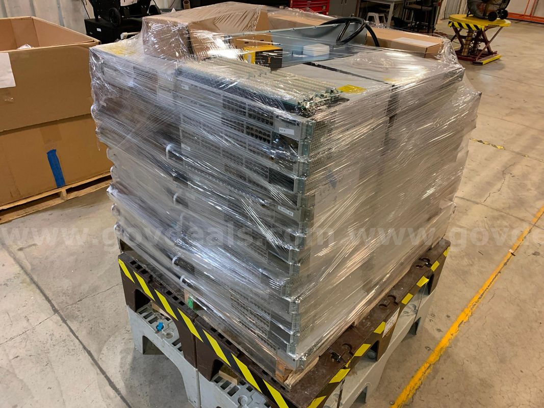 Pallet of Network & Server Equipment (ID #47124) (J2-6L) (26-1524-153) 42701