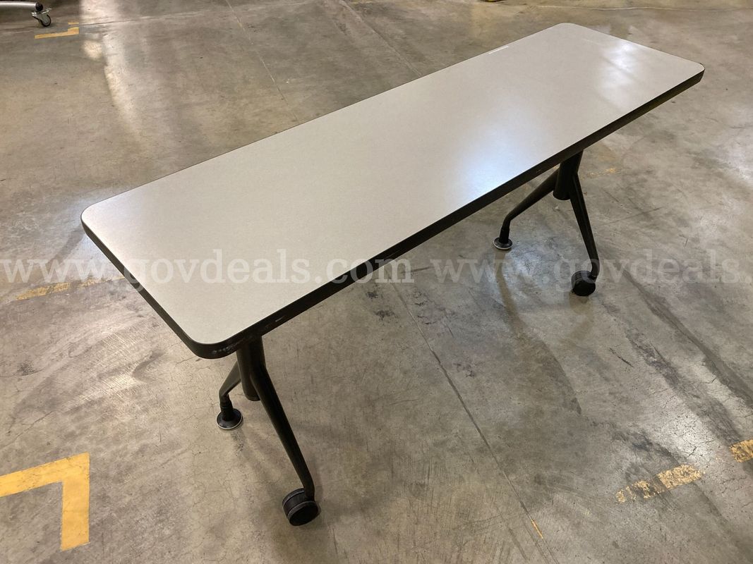 Table, 5ft wide x 1.5ft deep (ID# 47138) (G12-1R) (NO UPC)