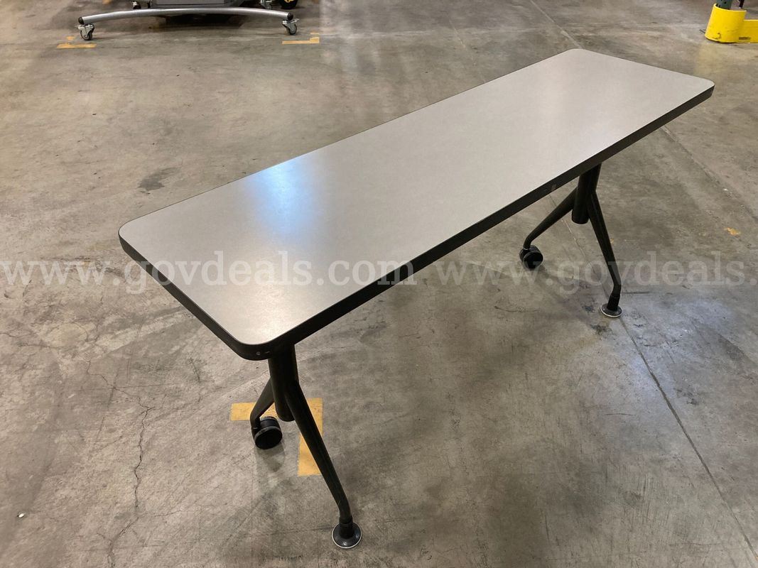 Table, 5ft wide x 1.5ft deep (ID# 47139) (G12-1R) (NO UPC)