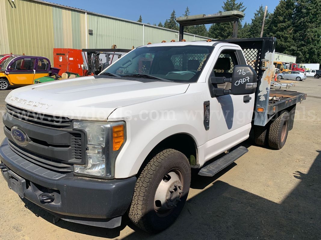 2017 Ford F-350 SD XL DRW 2WD Truck w/ Flatbed !Non-Runner! *Tow-Away* (ID# 47146) (GVL) (26-0807) 11700