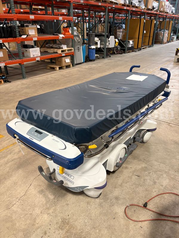 Stryker Medical Stretcher (ID# 47168) (Middle F14-2L) (26-1993-3) 39027