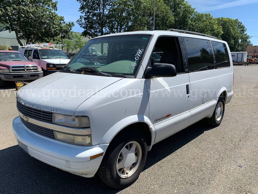 2000 Chevrolet Astro AWD Van (ID# 47180) (EF4) (26-0786) 35071