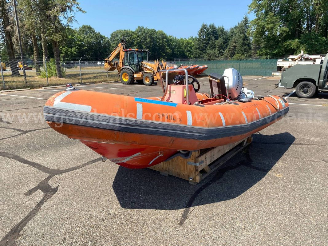 2002 Zodiac Hurricane 472 Inflatable Hardbottom Boat w/50 HP Honda Outboard Motor (ID #47213) (AVI) (26-2232) 405