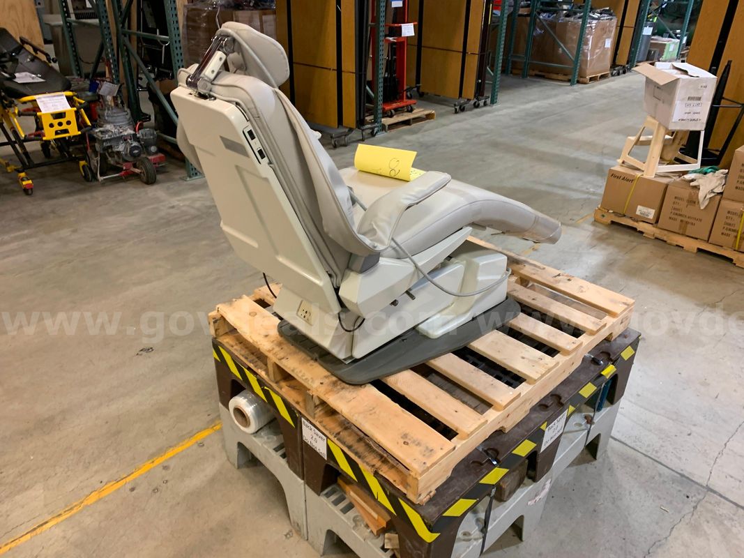 Belmont X-Calibur Dental Chair (ID #47235) (J2-6R) (26-2060-1) 693