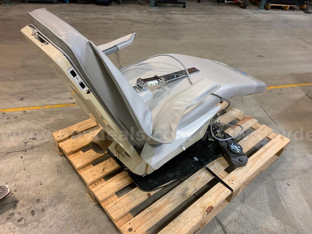 Belmont X-Calibur Dental Chair (ID #47236) (J5-3R) (26-2060-1) 693