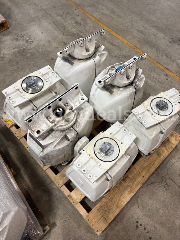 Lot of 6 Furuno Radar Antenna Turning Units – RSB-096 / RSB-128 – Untested (ID# 47256) (H10-2R) (26-1940-1) 405