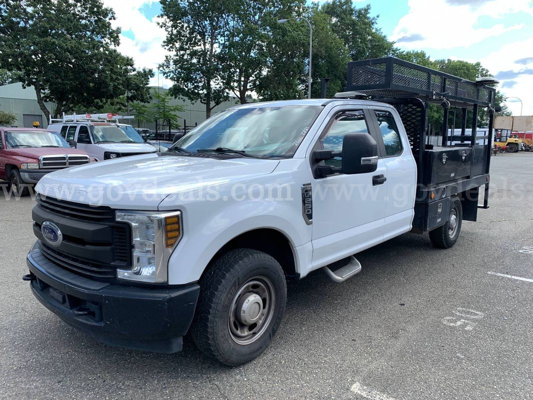 2019 Ford F-250 SD XL SuperCab 2WD Truck w/ Flatbed (ID# 47264) (EF9) (26-2281) 11700